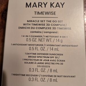 Mary Kay Timewise 3D Miracle Set Go